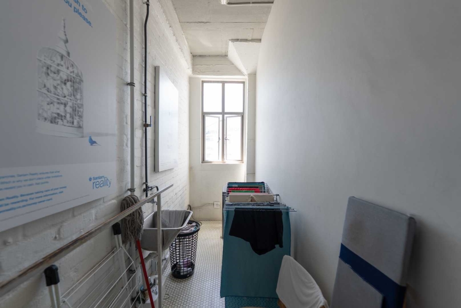 2 Bedroom Property for Sale in Gardens Western Cape